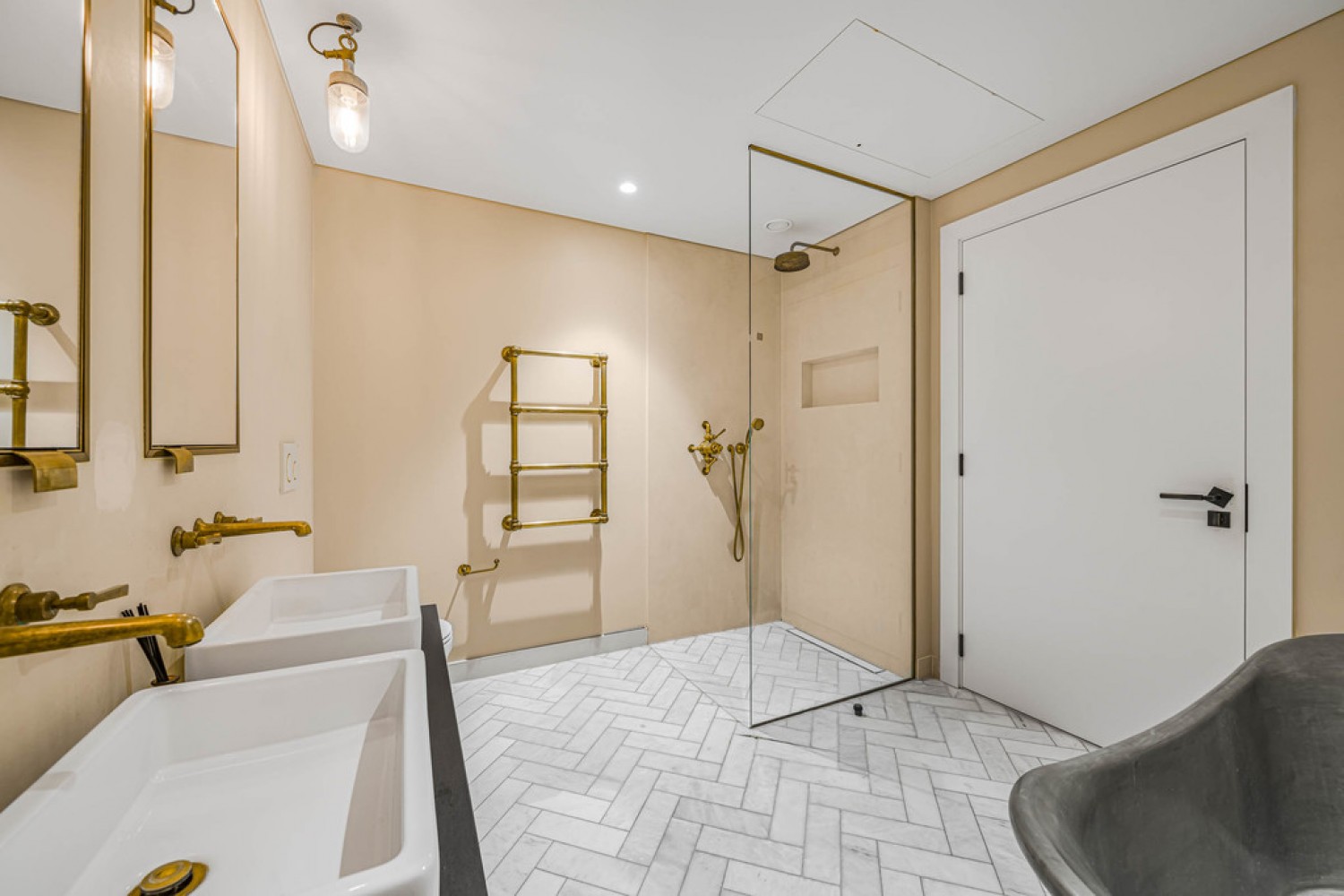 3 bedroom Flat for Letting Circus Road West, Battersea Power Station