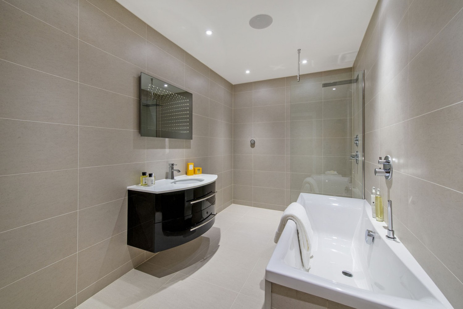 3 bedroom Flat for Sale Hob Mews, Chelsea