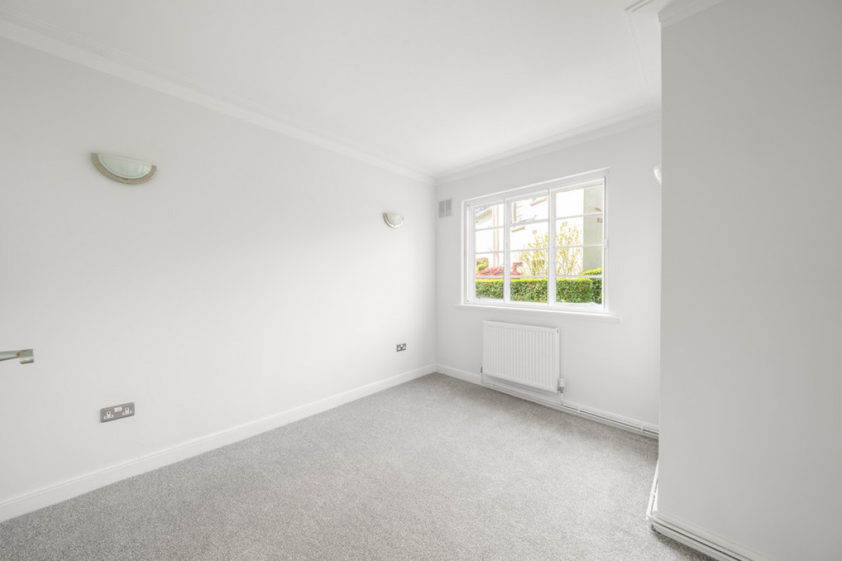 Colebrook Close, Putney