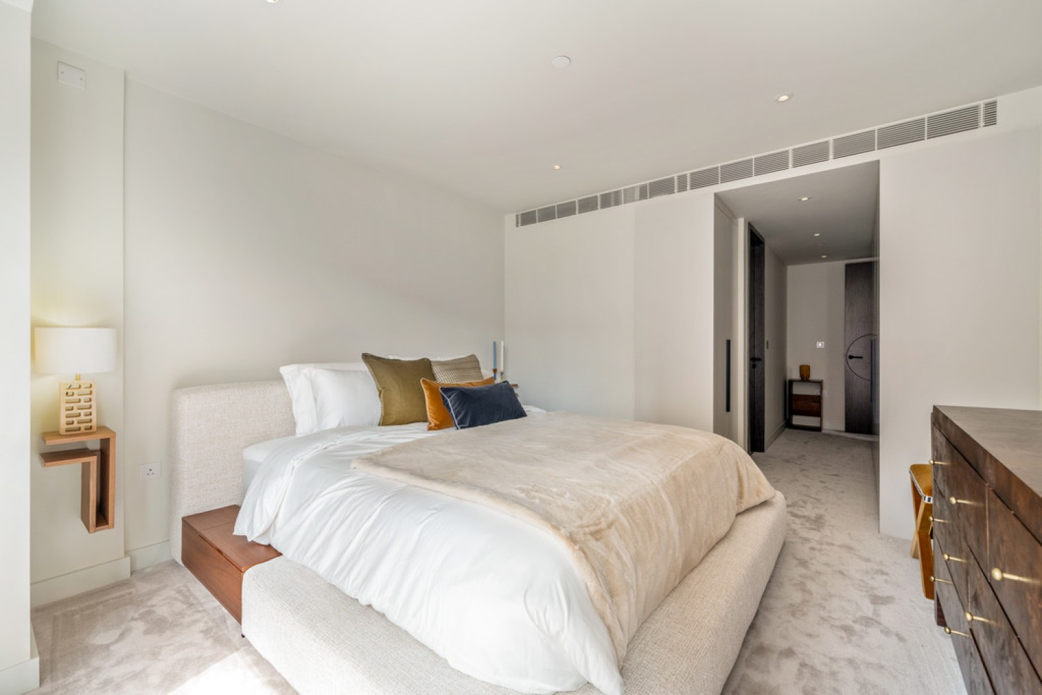 3 bedroom Flat for Letting The Powerhouse, Lots Road