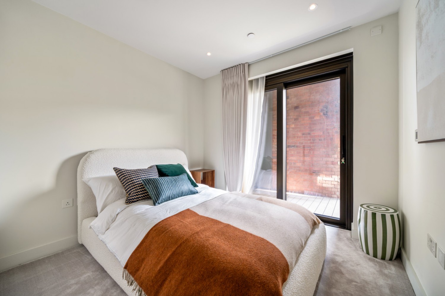 3 bedroom Flat for Letting The Powerhouse, Lots Road