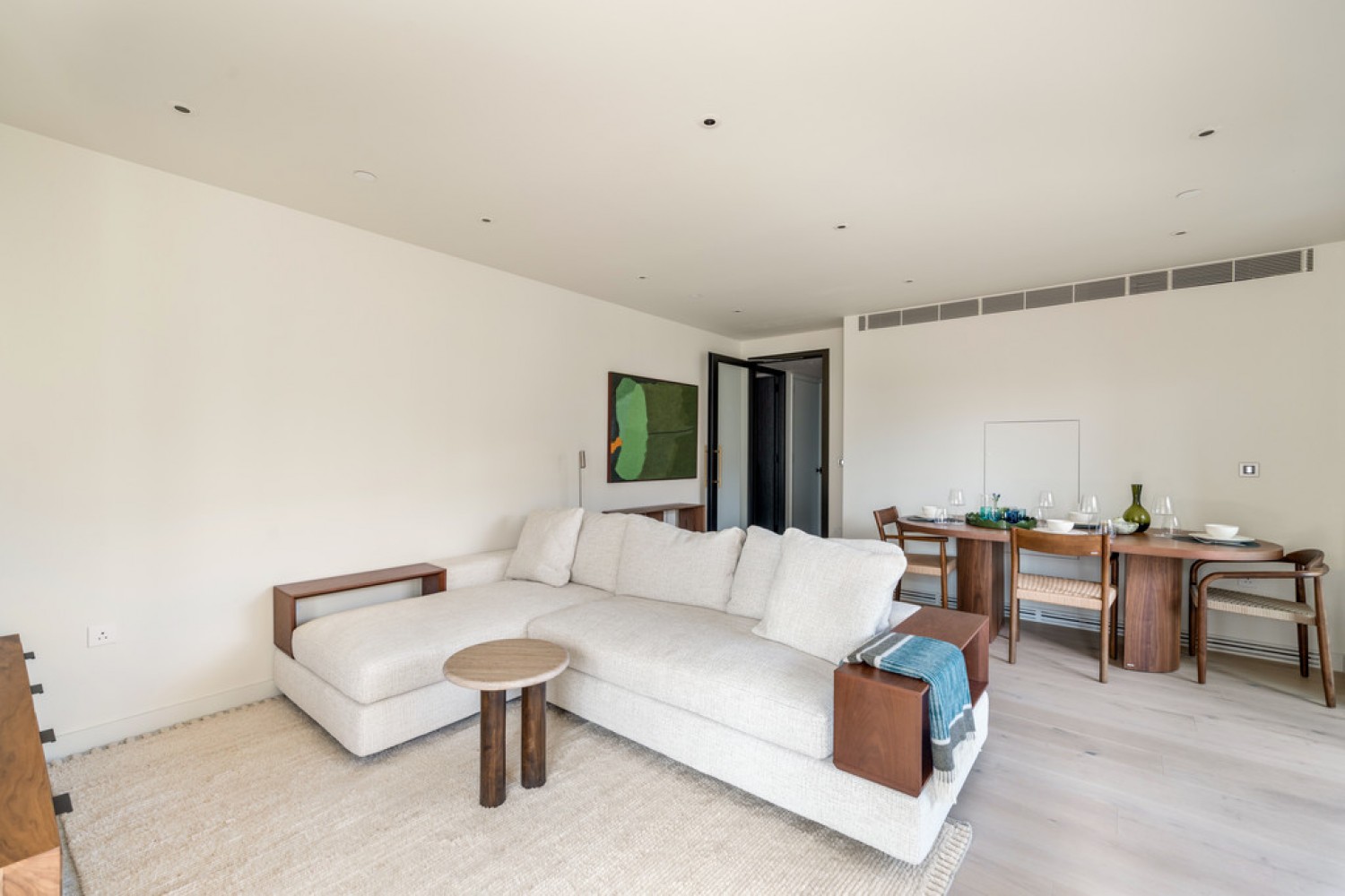 3 bedroom Flat for Letting The Powerhouse, Lots Road