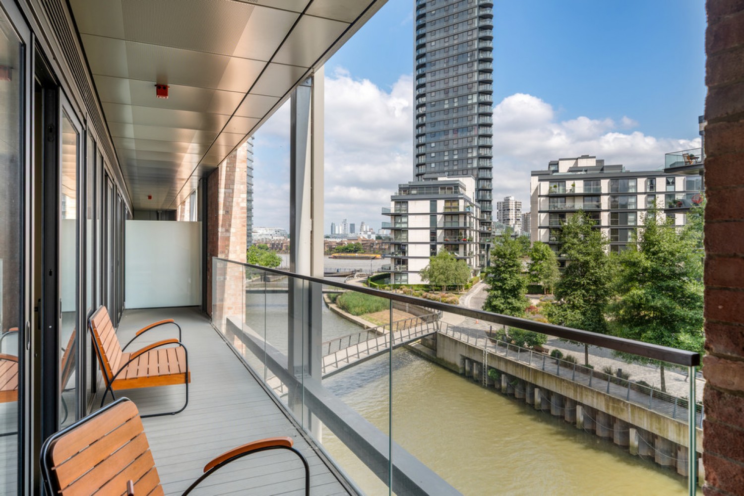 3 bedroom Flat for Letting The Powerhouse, Lots Road
