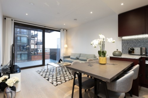 Viaduct Gardens, Nine Elms