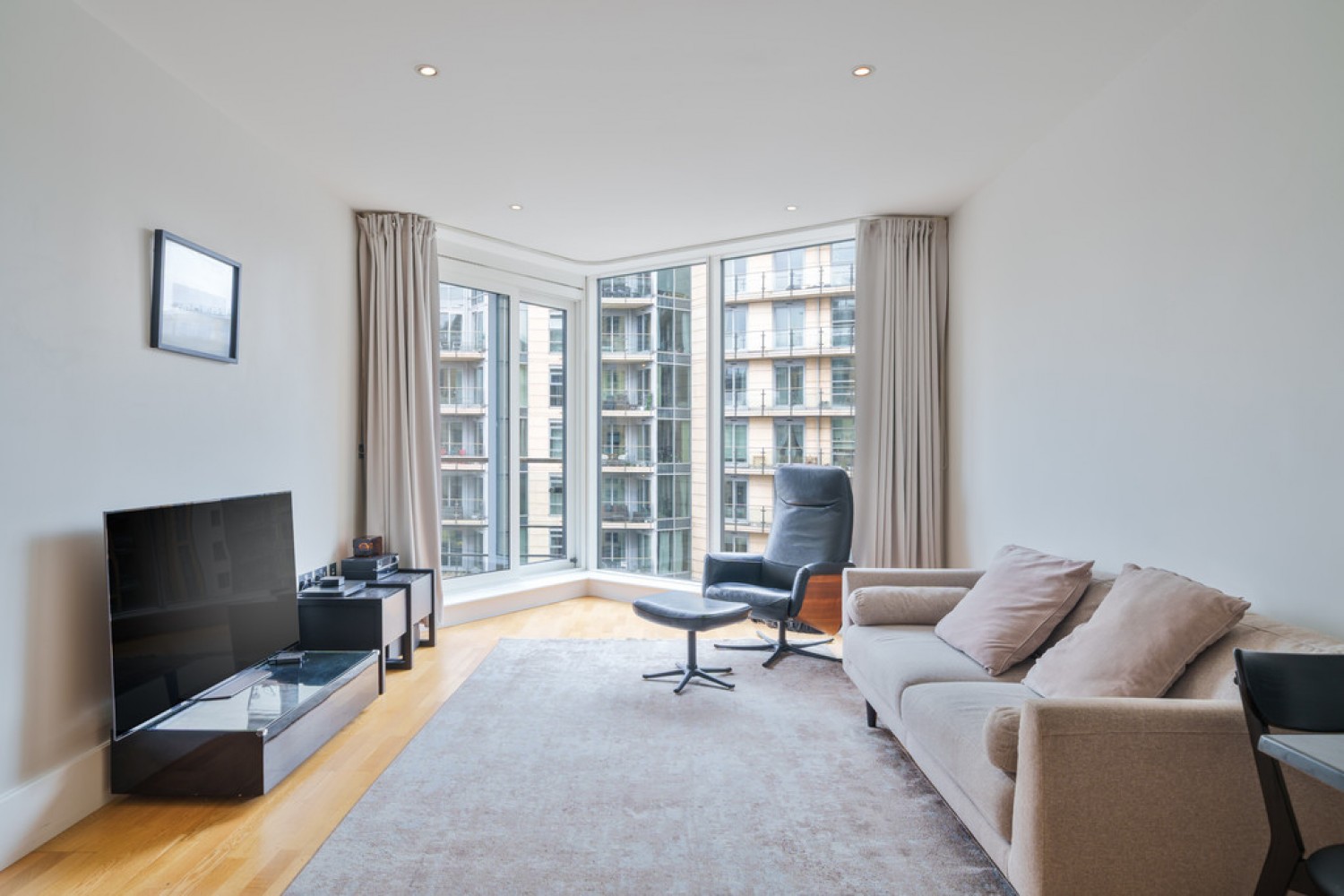 2 bedroom Flat for Sale Commodore House, Battersea Reach