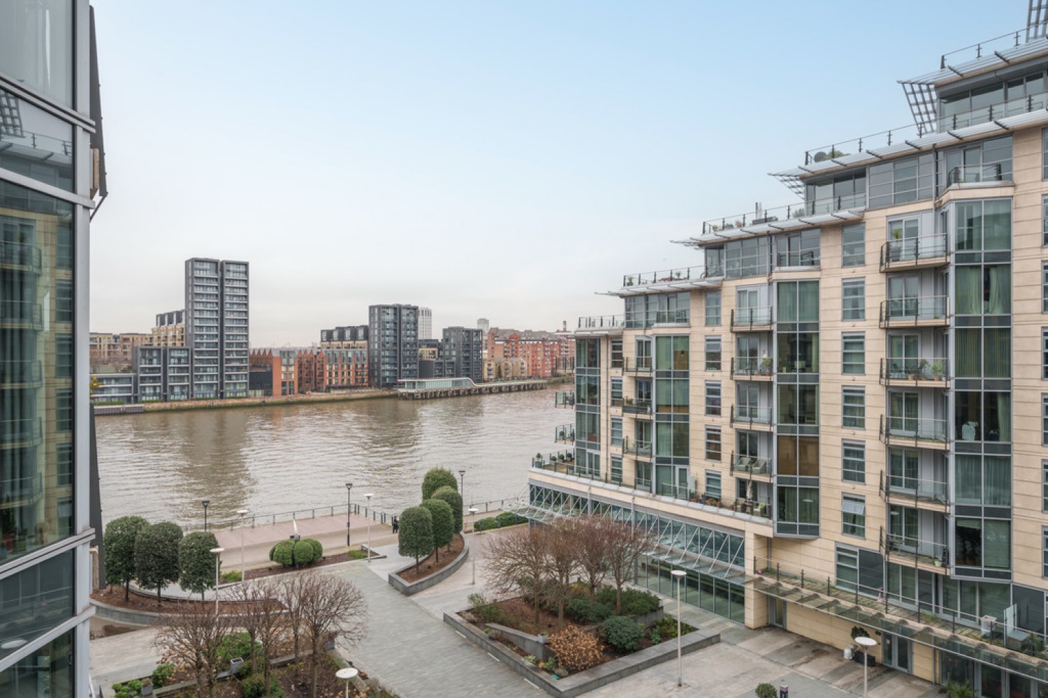 2 bedroom Flat for Sale Commodore House, Battersea Reach