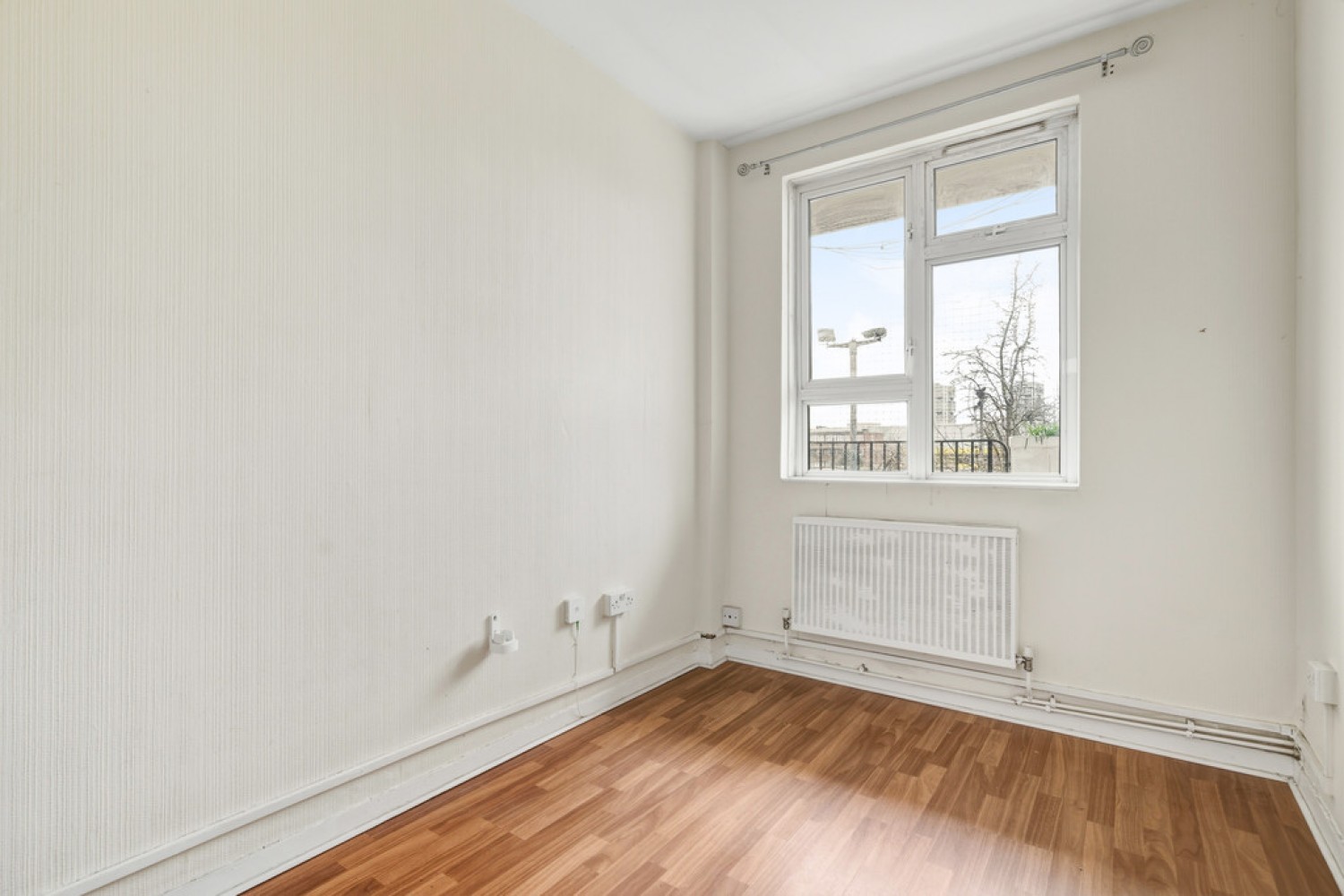 3 bedroom Flat in Patmore Estate, Battersea