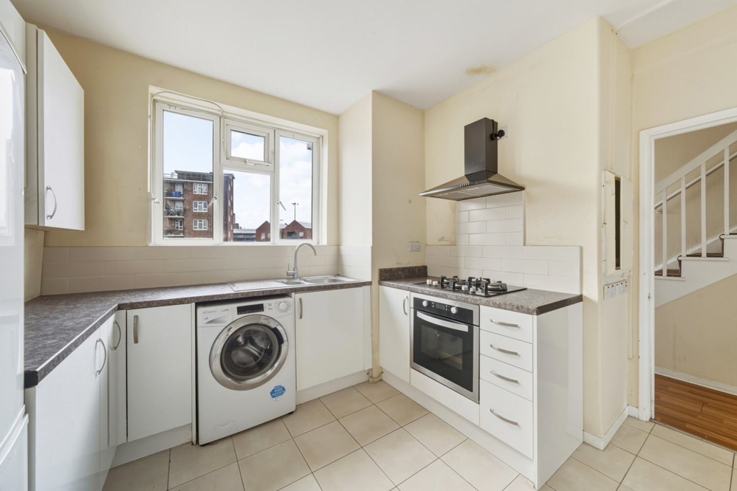 3 bedroom Flat in Patmore Estate, Battersea