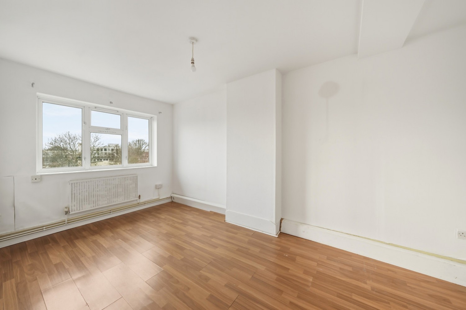 3 bedroom Flat in Patmore Estate, Battersea