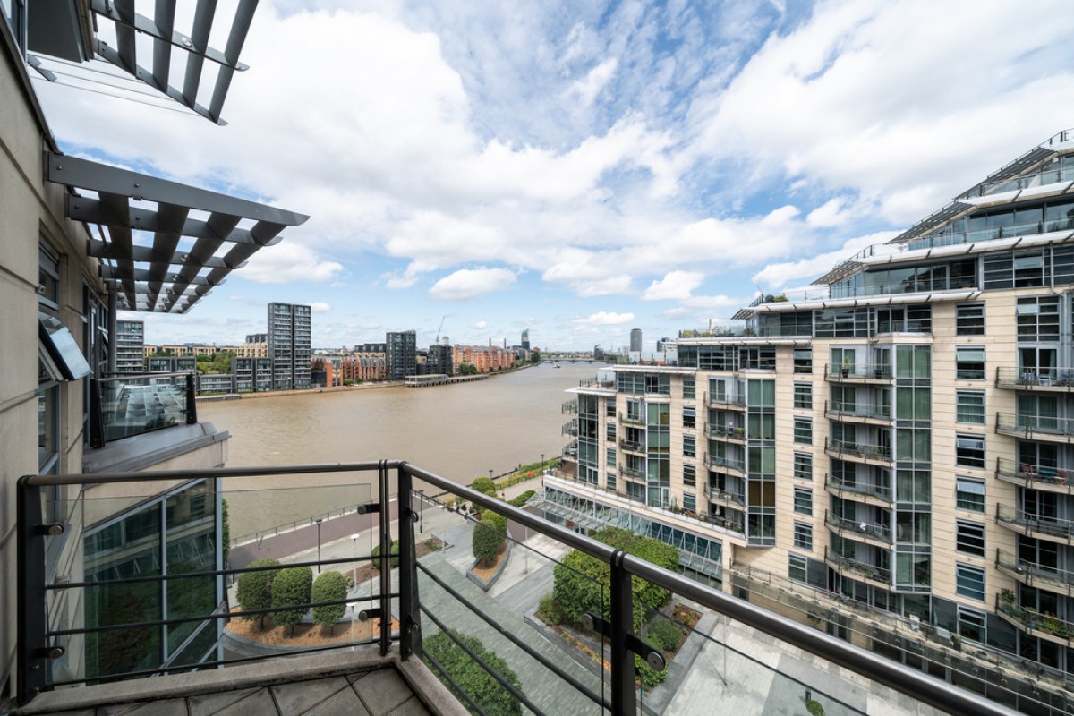 Commodore House, Battersea Reach