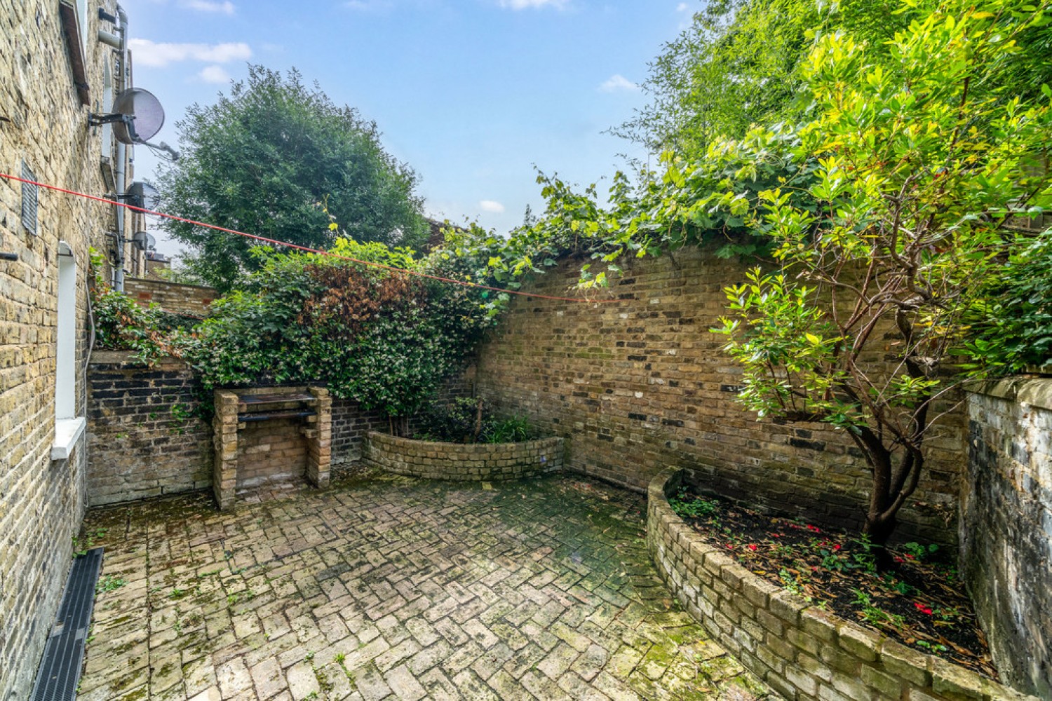 Sandmere Road, Clapham
