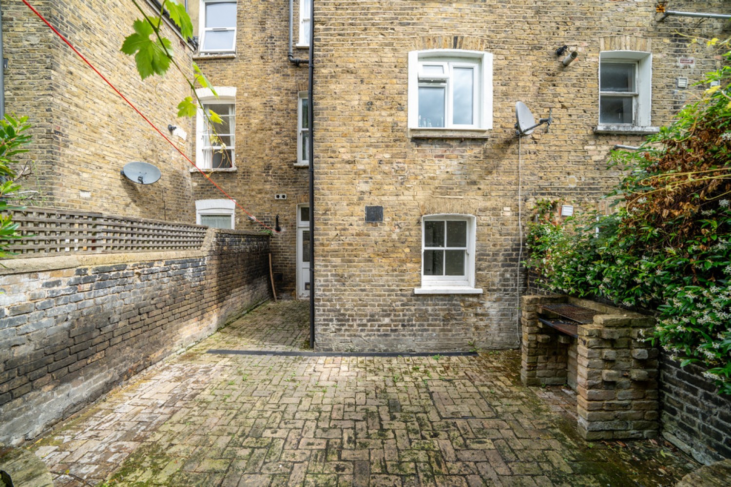 Sandmere Road, Clapham