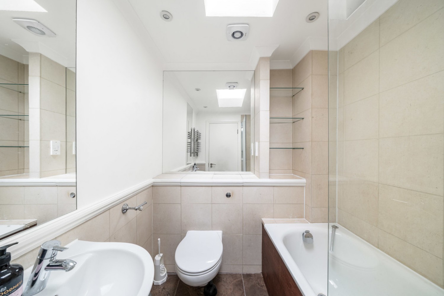 2 bedroom Flat for Letting Gloucester Road, South Kensington