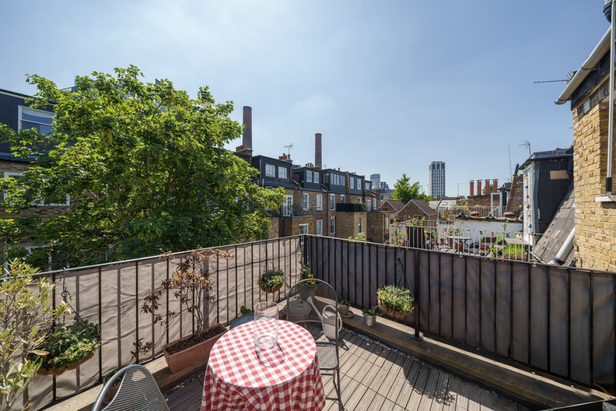 Lots Village, Chelsea