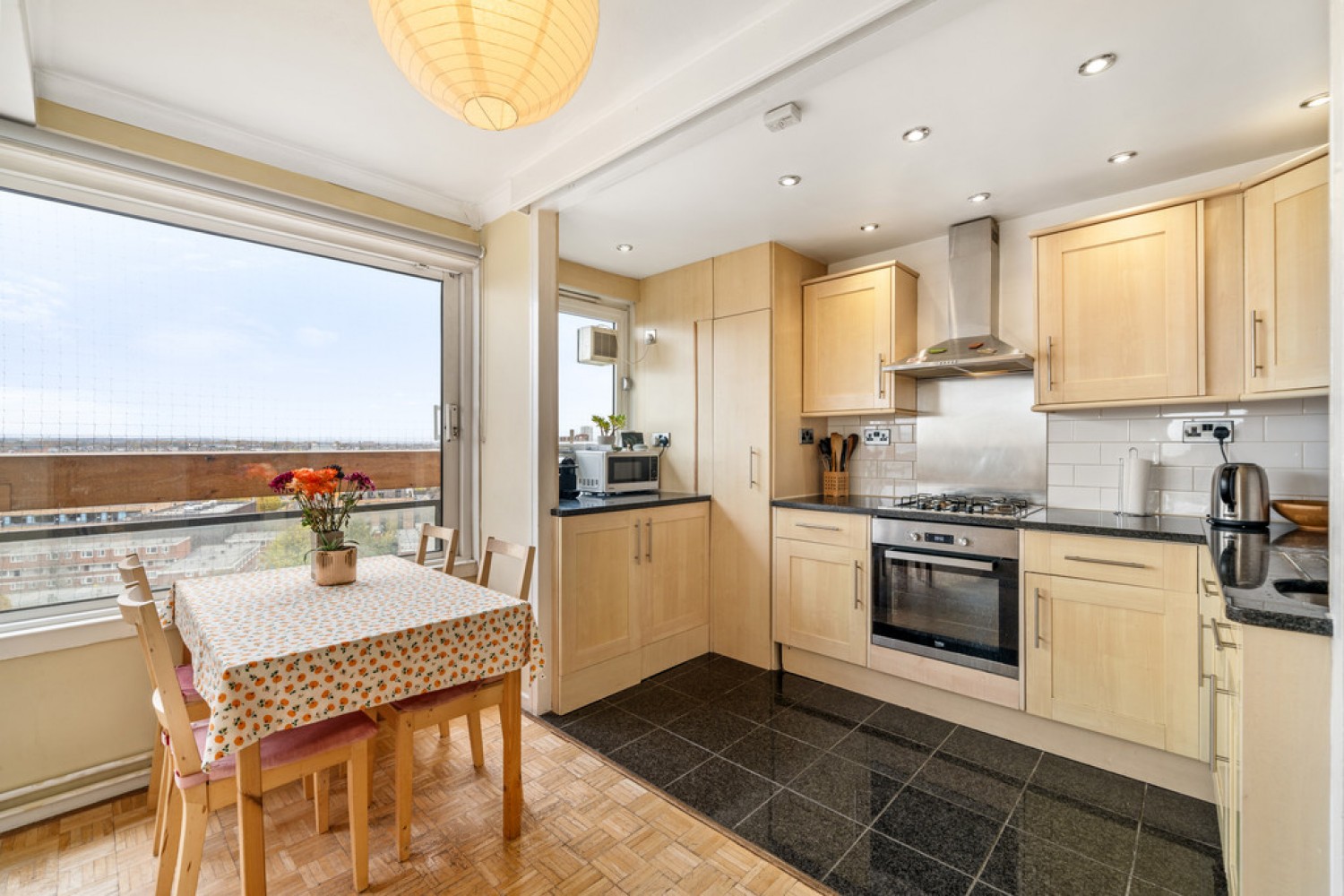 2 bedroom Flat for Sale Battersea Church Road, Wandsworth