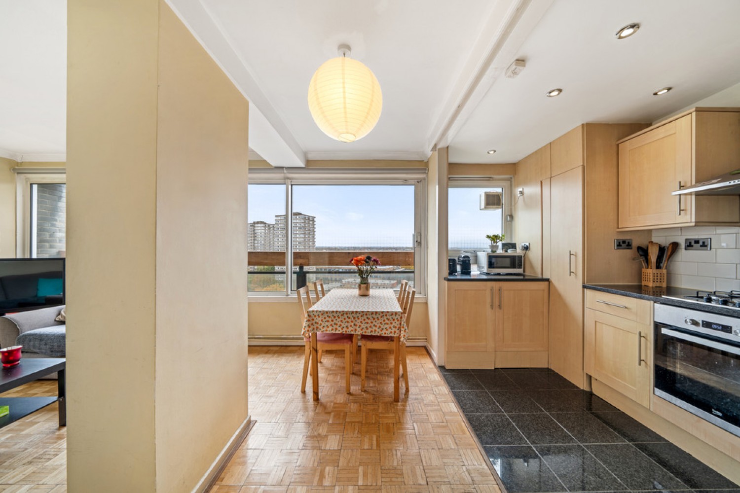 2 bedroom Flat for Sale Battersea Church Road, Wandsworth