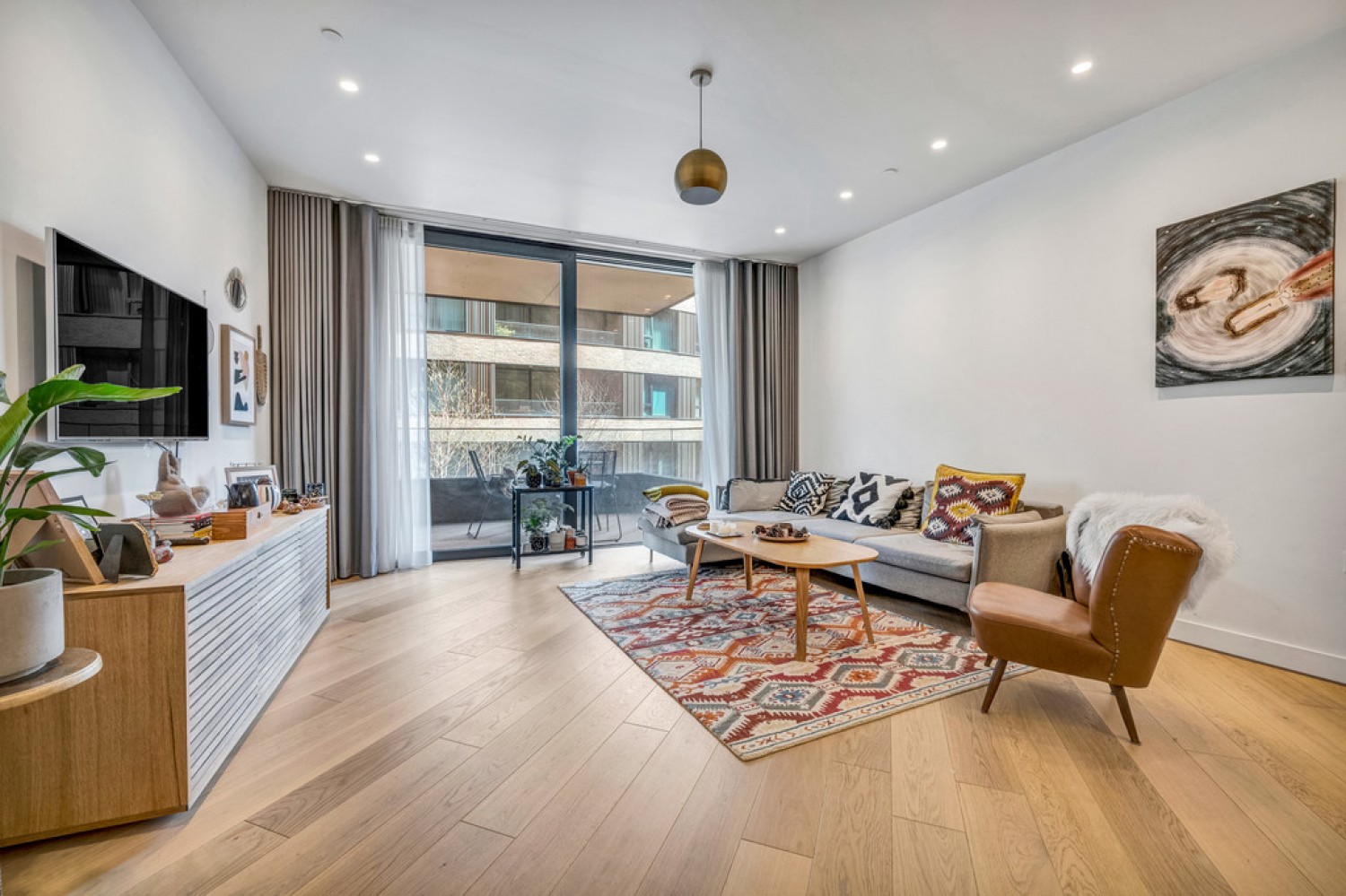 2 bedroom Flat for Sale Television Centre, White City