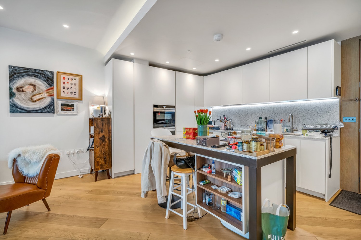 2 bedroom Flat for Sale Television Centre, White City