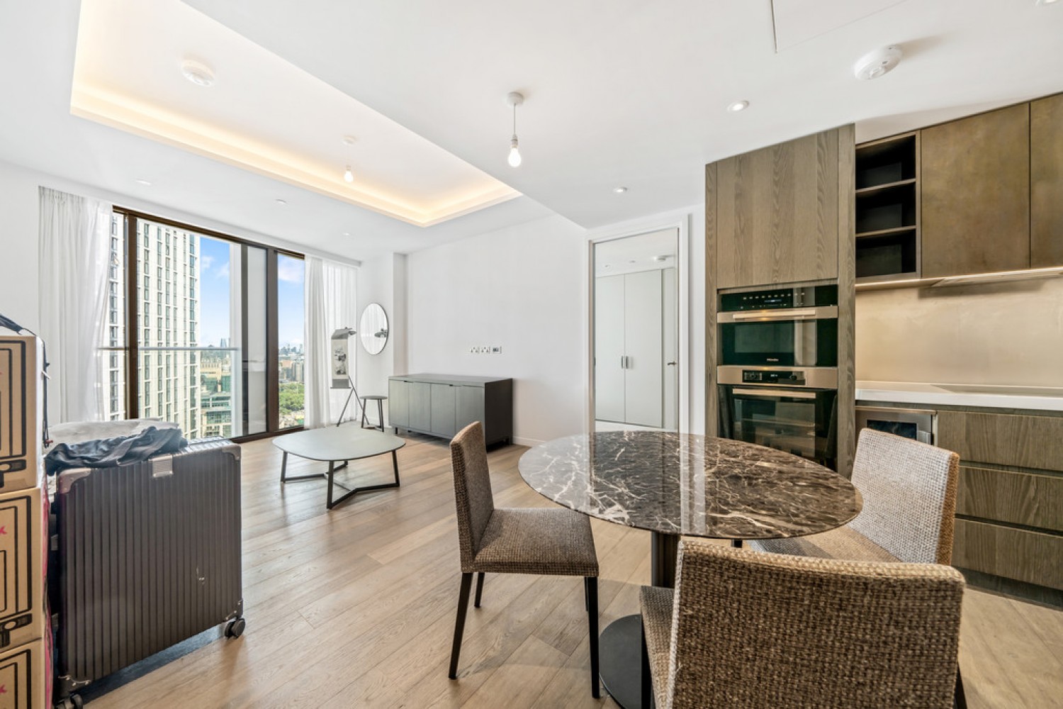 2 bedroom Flat for Letting Thames City, Carnation Way