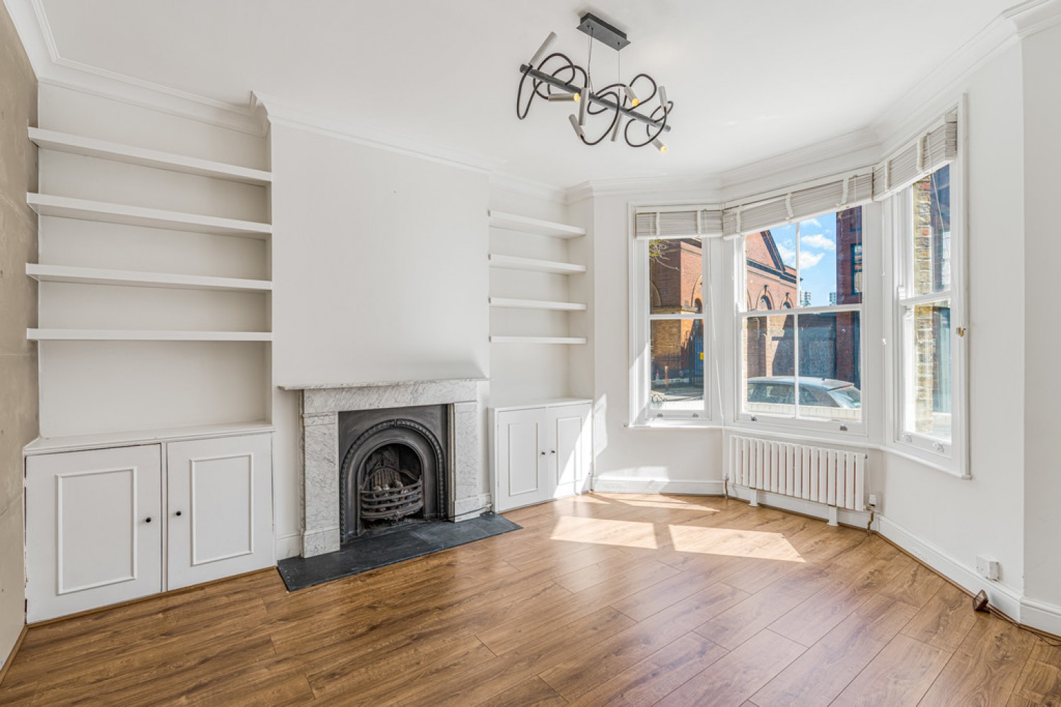 5 bedroom House for Sale Lots Road, Chelsea