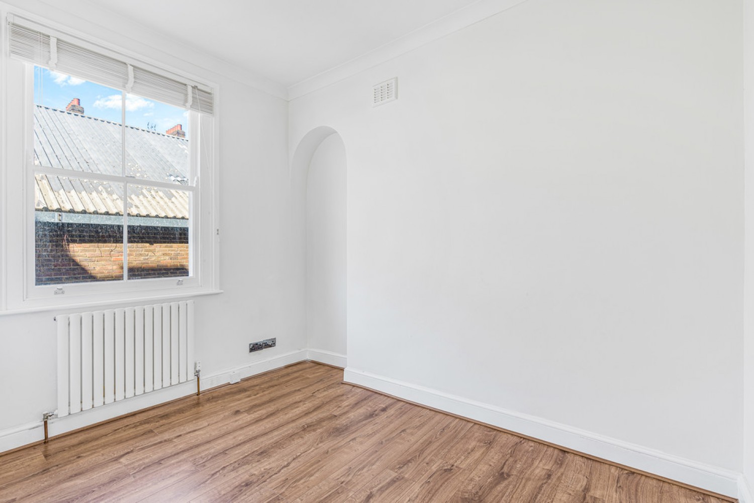 5 bedroom House for Sale Lots Road, Chelsea