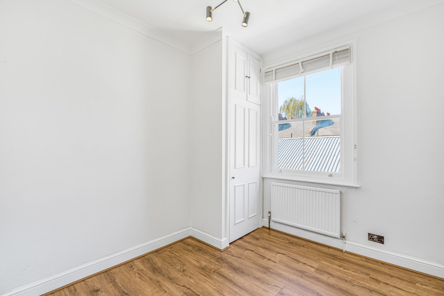 5 bedroom House for Sale Lots Road, Chelsea