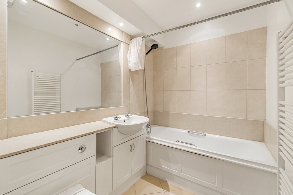 Riverside West, Battersea, Wandsworth