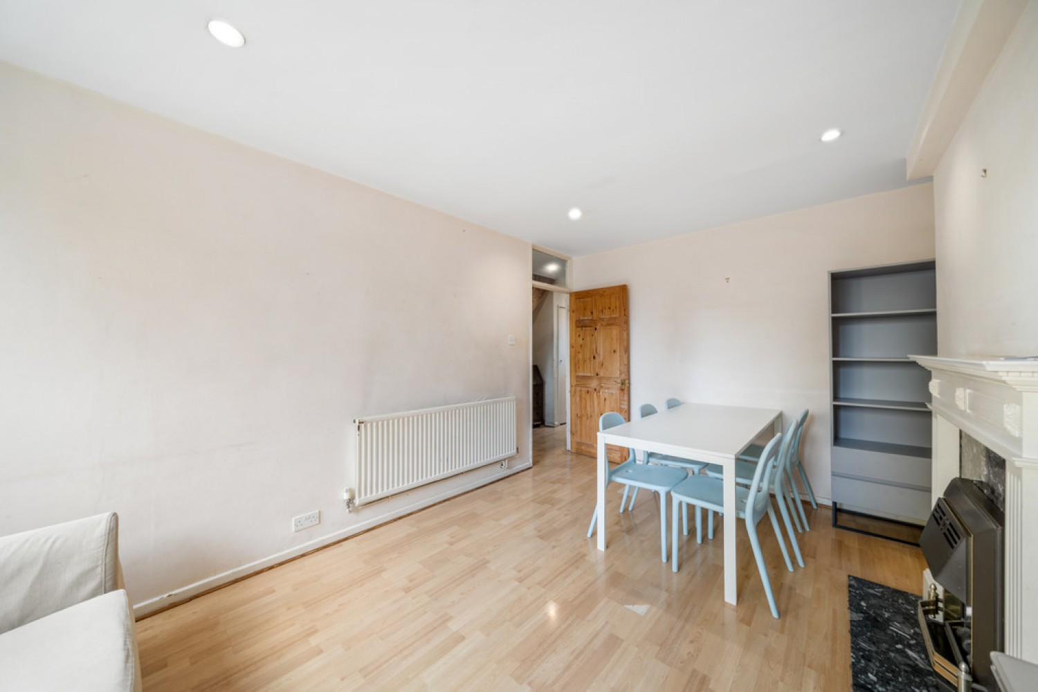 3 bedroom Flat for Sale Searles Close, Battersea