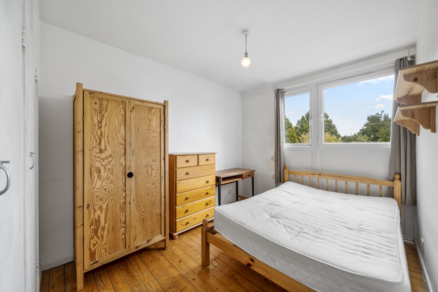 3 bedroom Flat for Sale Searles Close, Battersea