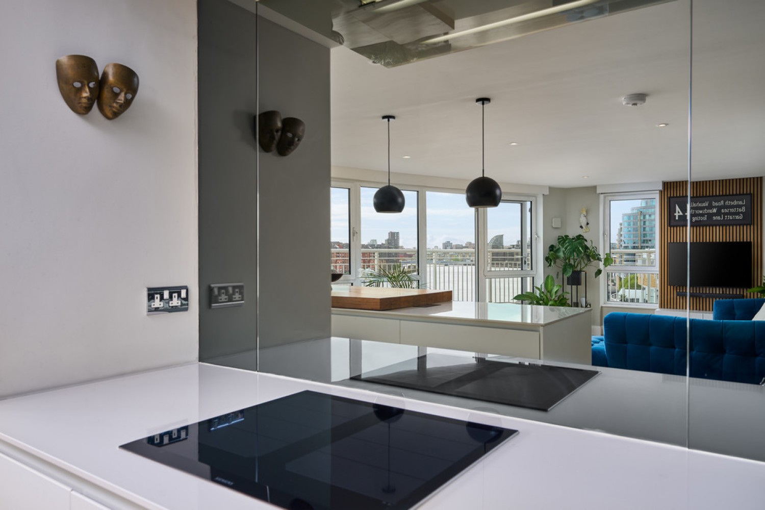 2 bedroom Flat for Sale Lombard Road, Battersea, London