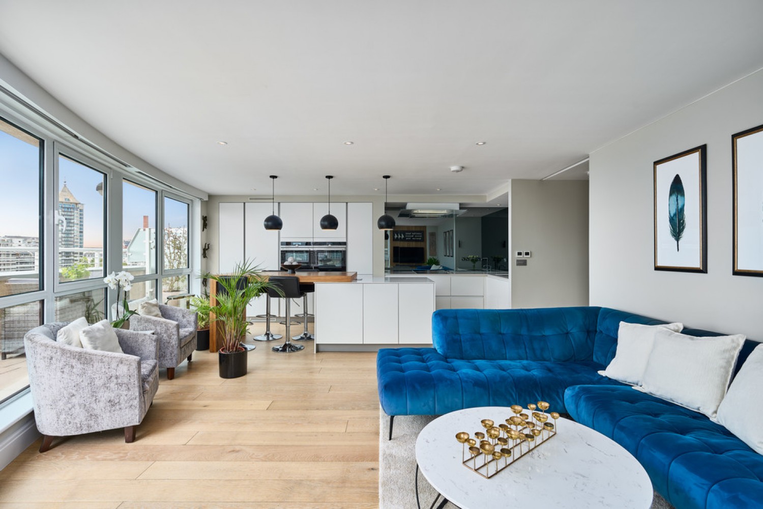 2 bedroom Flat for Sale Lombard Road, Battersea, London