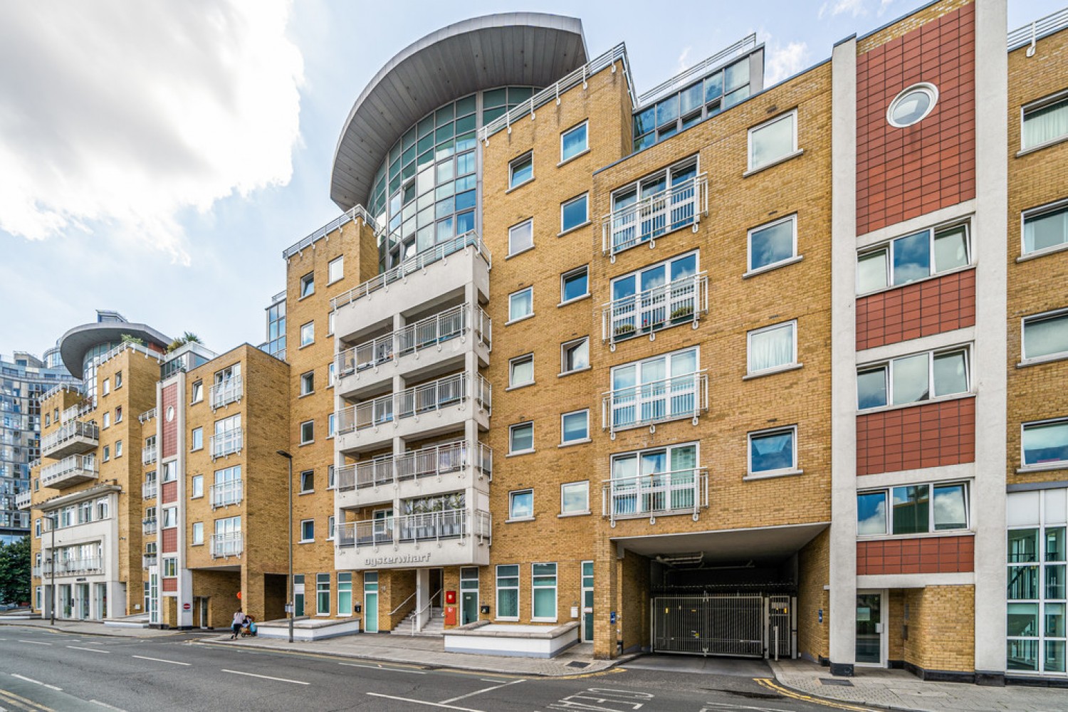 2 bedroom Flat for Sale Lombard Road, Battersea, London