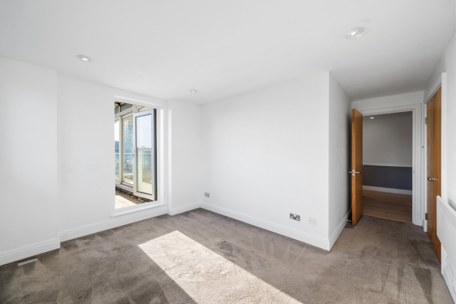 Smugglers Way, Riverside West, Wandsworth