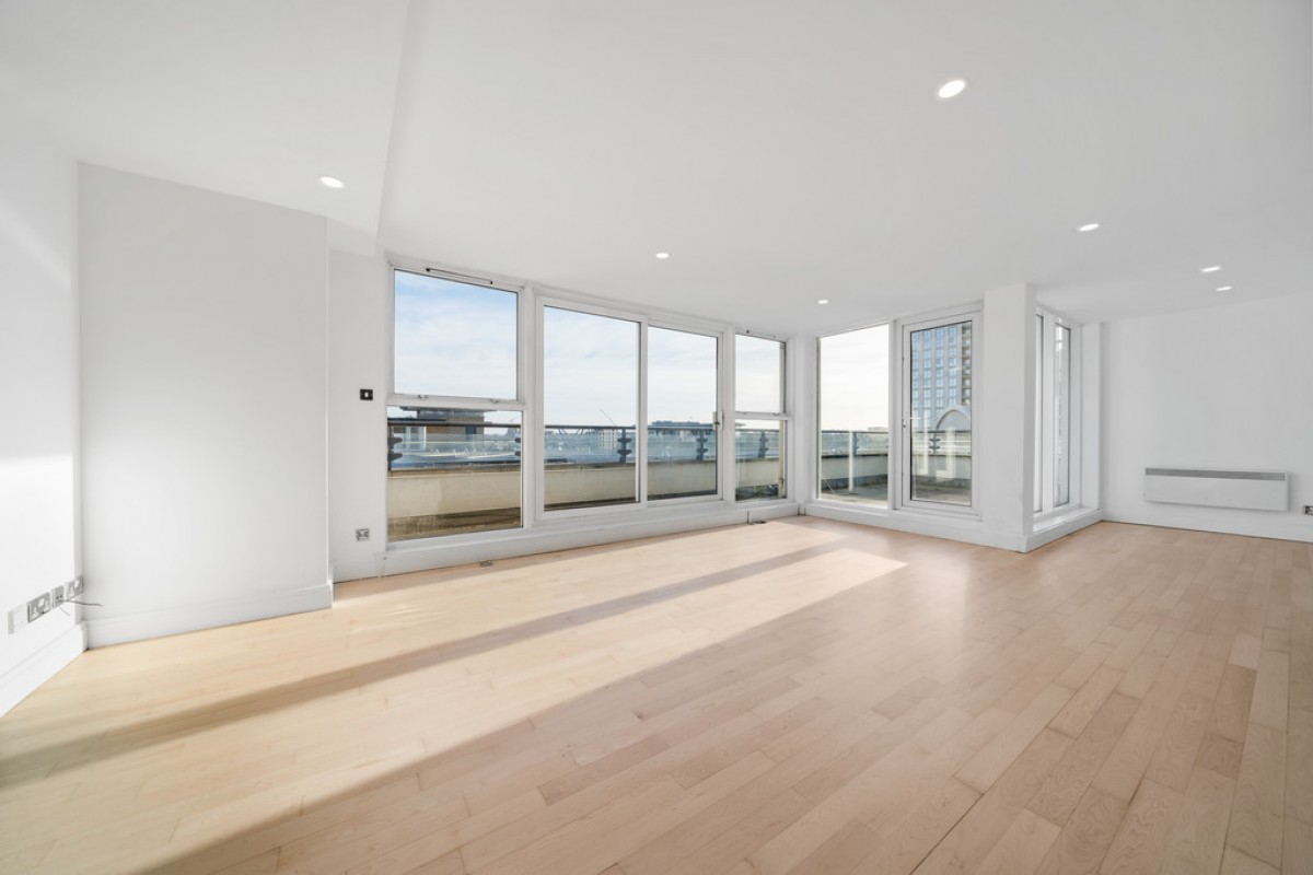 Smugglers Way, Riverside West, Wandsworth