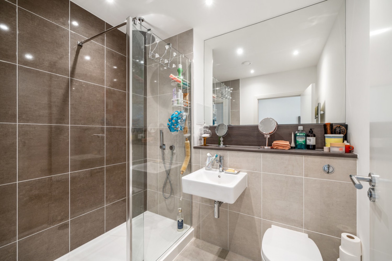 2 bedroom Flat for Sale York Road, Battersea