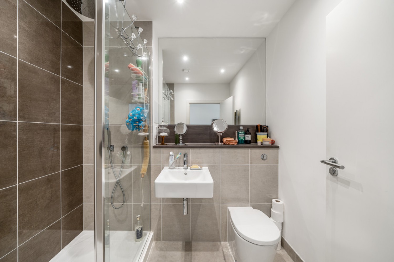 2 bedroom Flat for Sale York Road, Battersea