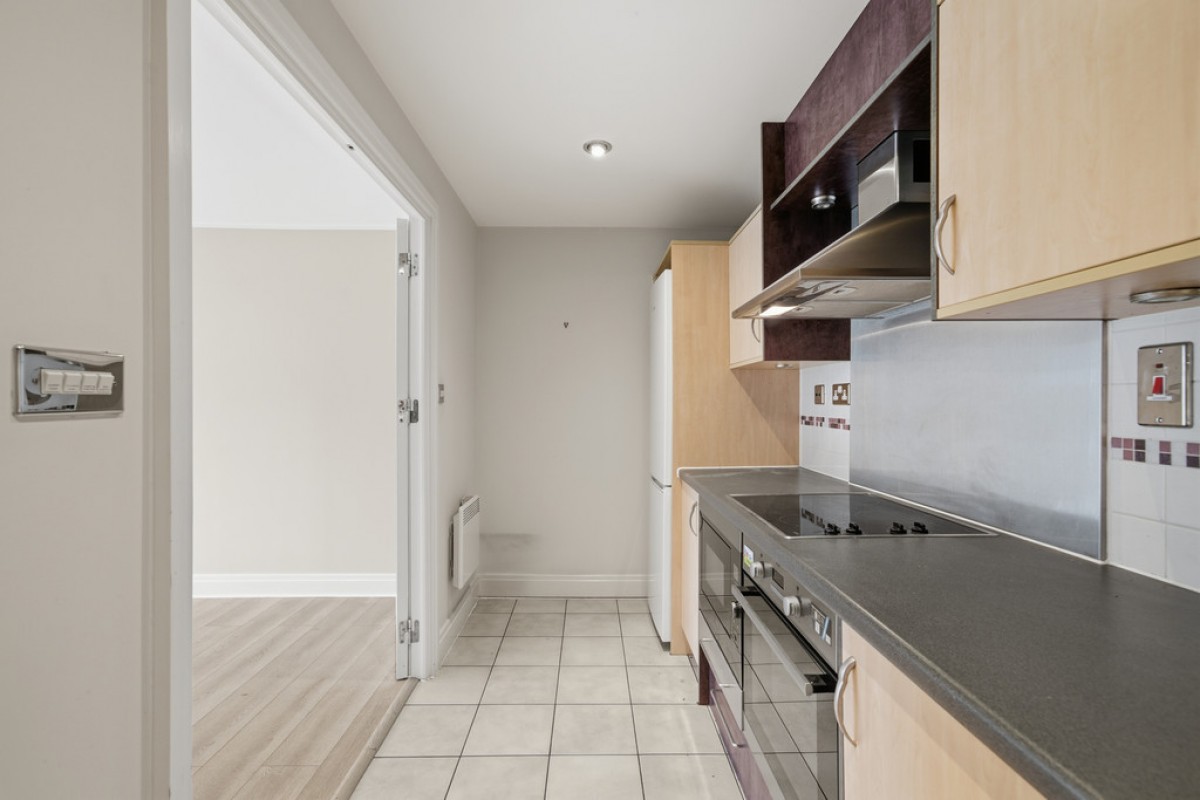 Riverside West, Smugglers Way