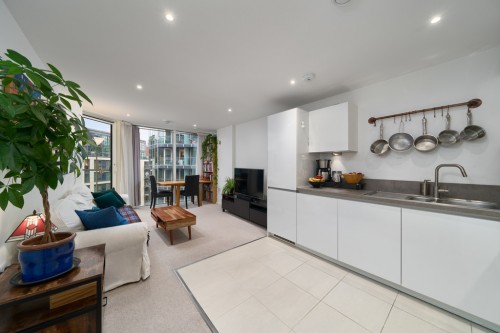 Trafalgar House, Battersea Reach