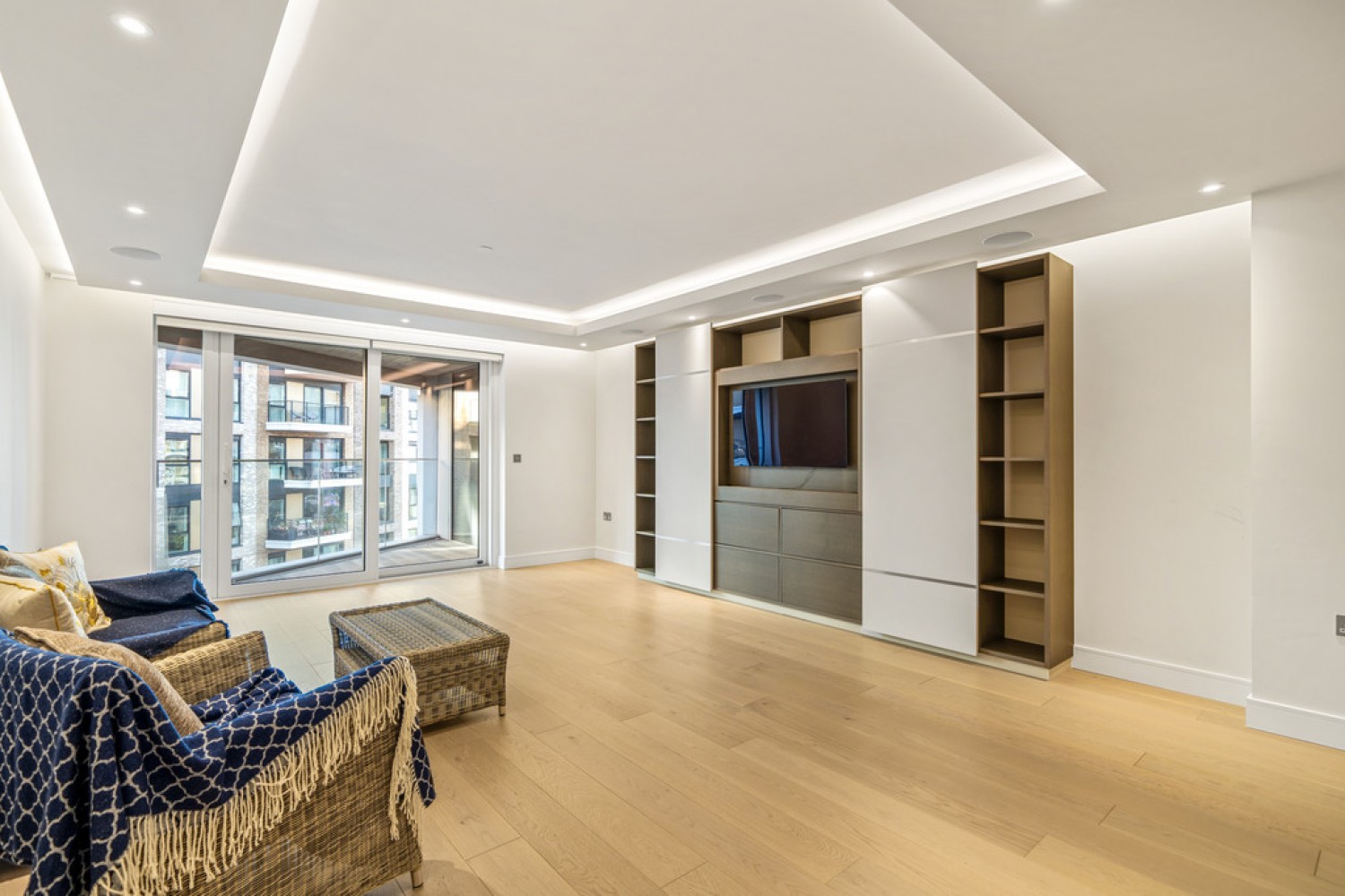 2 bedroom Flat in Park Street, Chelsea, London