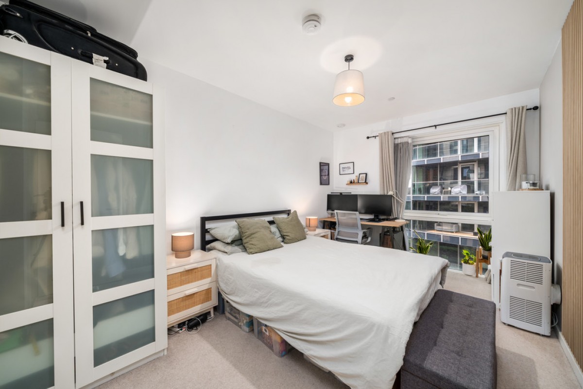 Meridian House, Battersea Reach