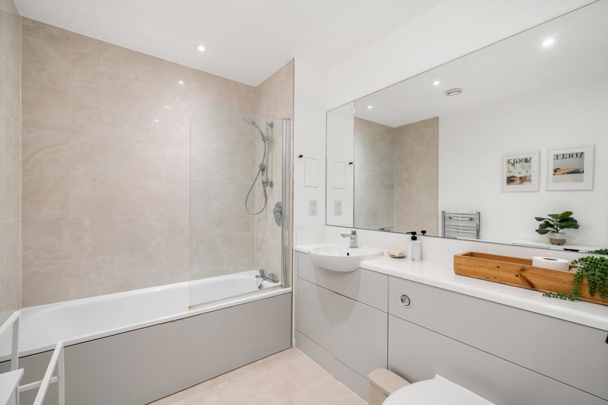 Meridian House, Battersea Reach