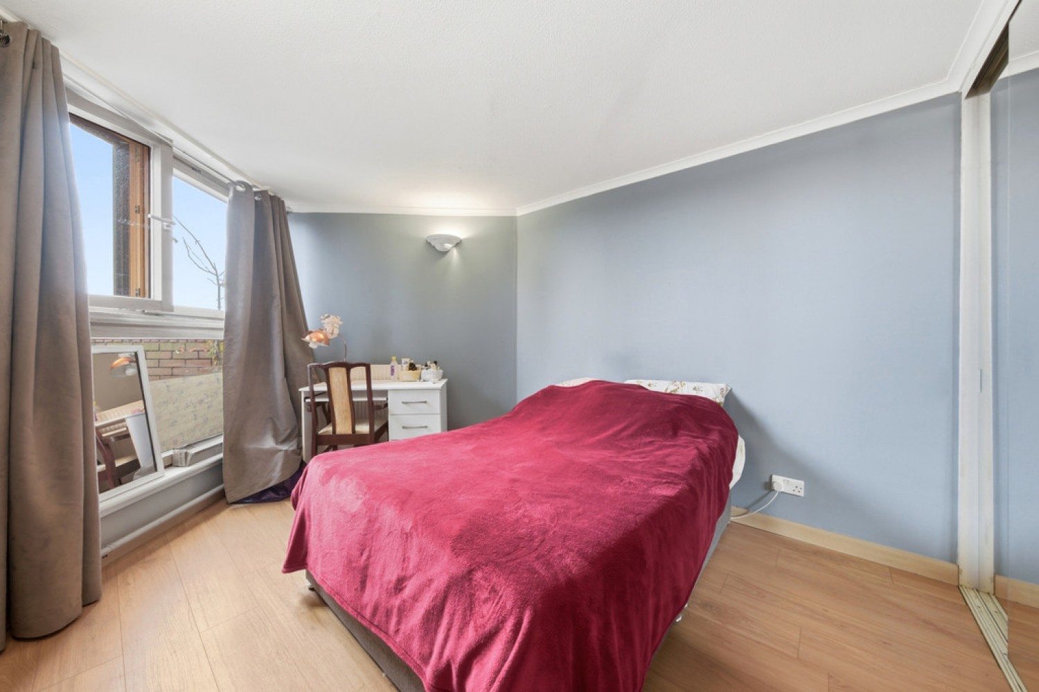 2 bedroom Flat for Sale World`s End Estate, Chelsea