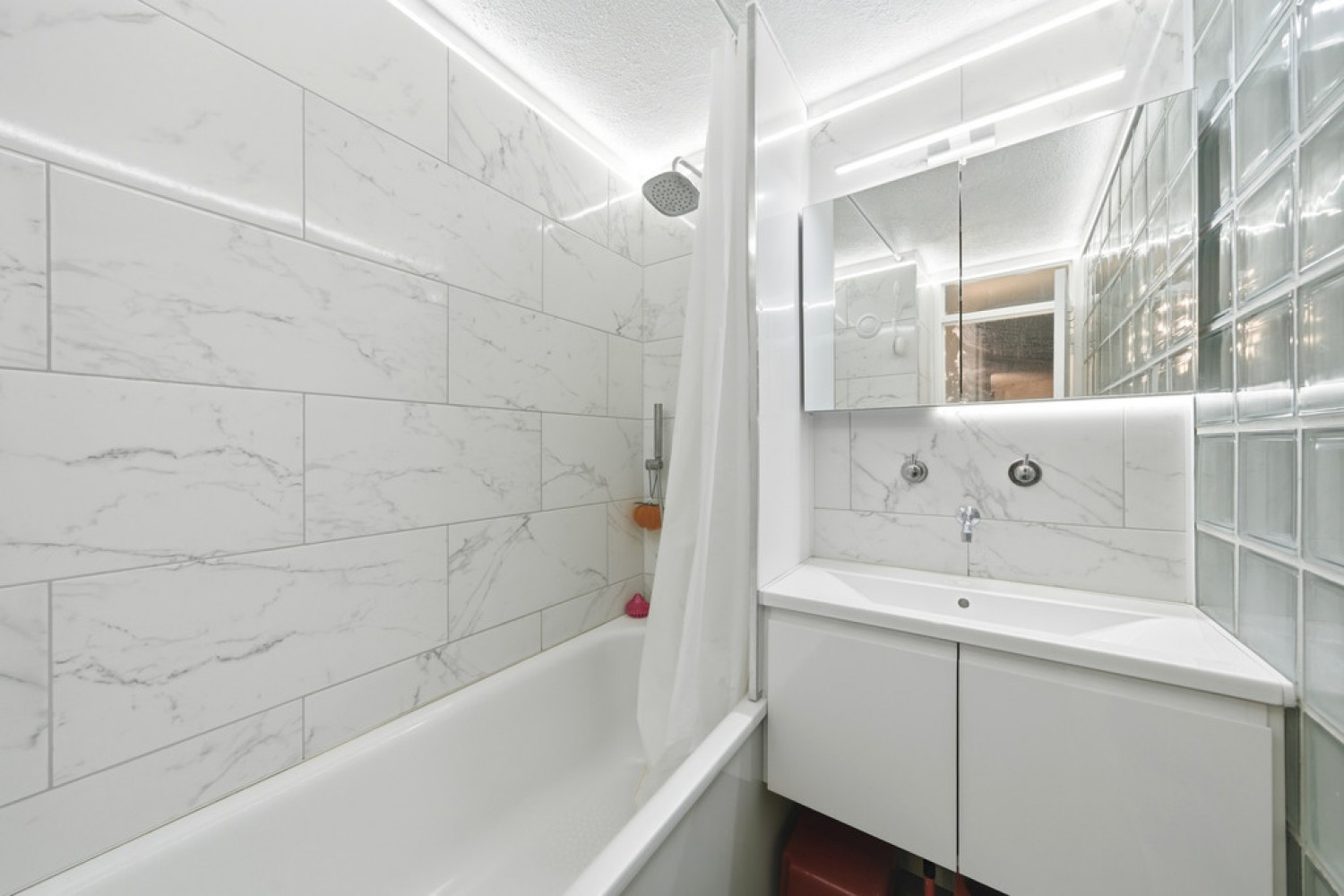 2 bedroom Flat for Sale World`s End Estate, Chelsea