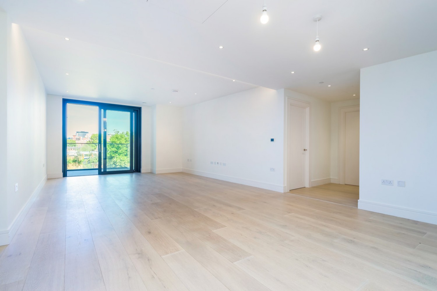 3 bedroom Flat for Sale Harbour Avenue, Chelsea