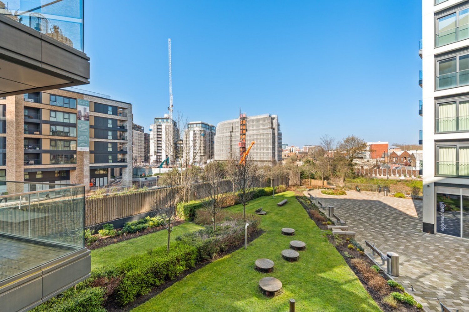 3 bedroom Flat for Sale Harbour Avenue, Chelsea