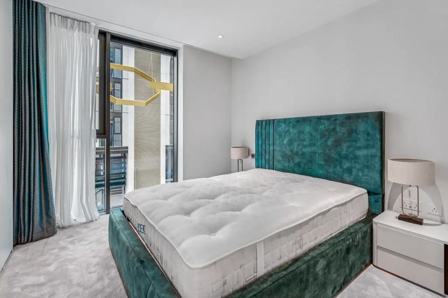 4 bedroom Flat for Letting The Powerhouse, Lots Road