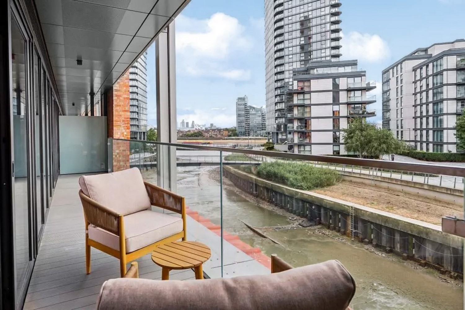 4 bedroom Flat for Letting The Powerhouse, Lots Road