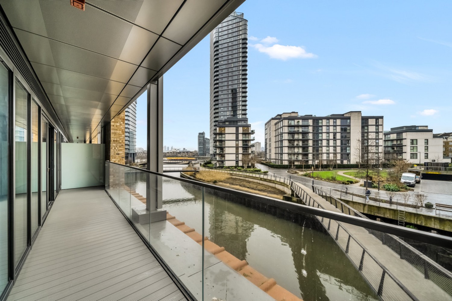 4 bedroom Flat for Letting The Powerhouse, Lots Road