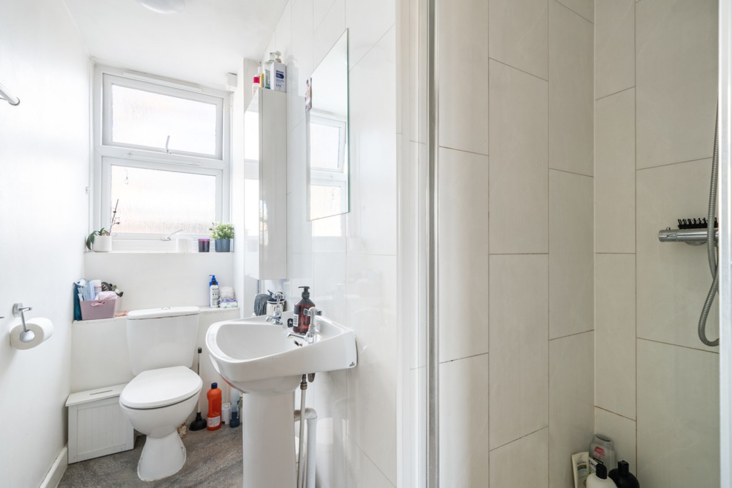 4 bedroom Flat in Falcon Grove, Battersea