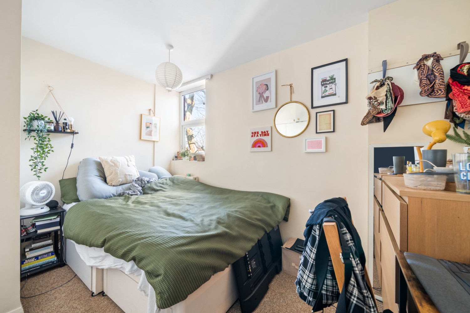 4 bedroom Flat in Falcon Grove, Battersea